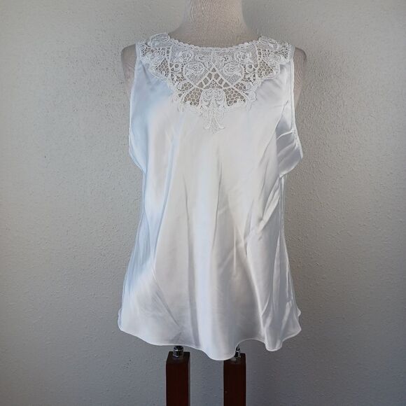 EUC Cinema Etoile Women's White Night Shirt Size L - Picture 1 of 6